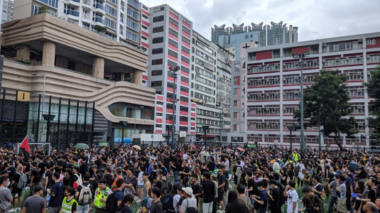 Manifestaţii rivale la Hong Kong, unde disensiunile se adâncesc