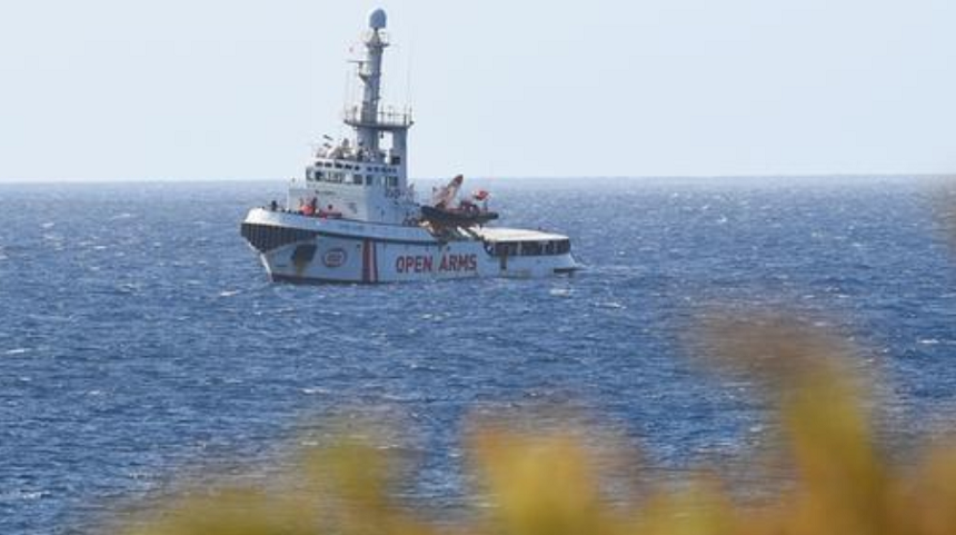 Spania propune să primească nava Open Arms, cu 105 migranţi şi doi minori la bord, la Algesiras
