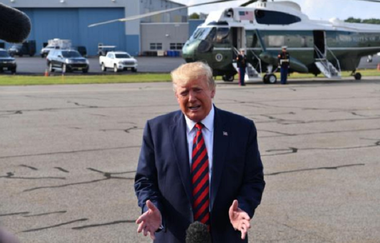 Trump anunţă că vicepreşedintele Mike Pence rămâne partenerul său de echipă în alegerile prezidenţiale din 2020