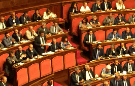 Primul Guvern de extremă dreapta şi populist italian îşi joacă viitorul în Senat