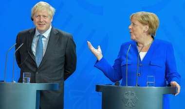 Merkel consideră posibil un acord cu Johnson în 30 de zile