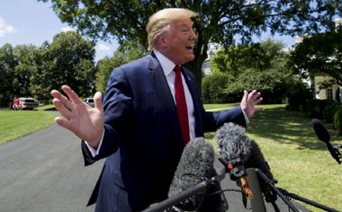 Trump ameninţă să elibereze jihadişti europeni luaţi prizonieri în Siria ”în ţările de unde vin, adică în Franţa, Germania şi alte locuri”