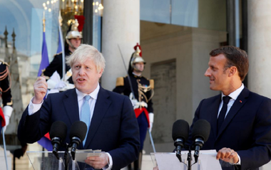 ”Avem suficient timp să găsim o soluţie pentru frontiera” irlandeză, apreciază Johnson la Paris