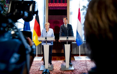Un acord al Brexitului este posibil până la 31 octombrie şi nu doar în în ”30 de zile”, apreciază Merkel la Haga