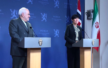 Zarif evocă, la Oslo, ”puncte de acord” cu Macron în dosarul nuclear