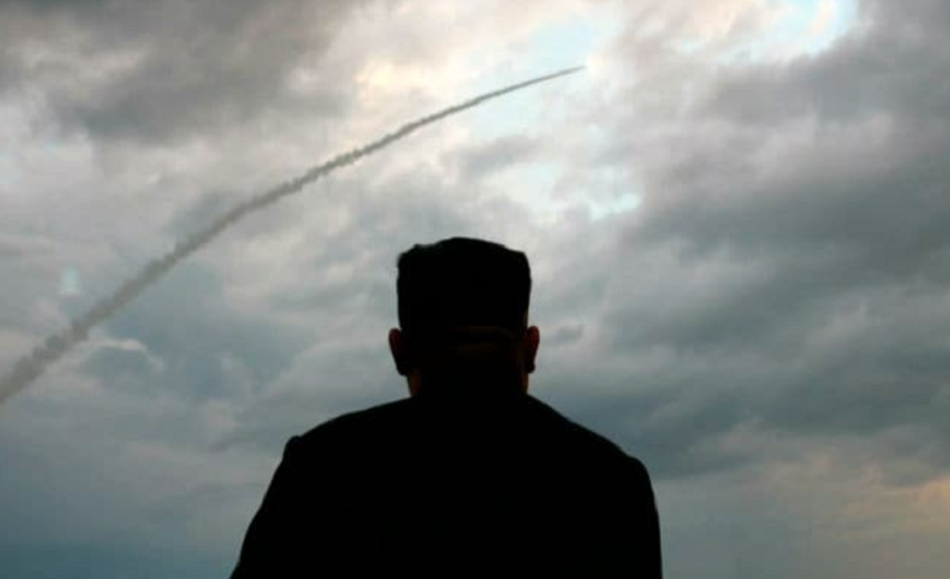 Coreea de Nord a lansat rachete cu rază scurtă de acţiune, complicând eforturile americane de reluare a negocierilor