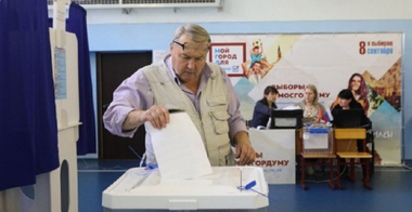 Comuniştii, marii câştigători ai alegerilor de la Moscova; nouă foşti deputaţi din Rusia Unită nu au fost realeşi, inclusiv şeful filialei moscovite a partidului lui Putin