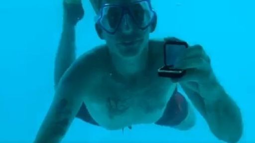 Un bărbat din Louisiana s-a înecat după ce şi-a cerut iubita în căsătorie, sub apă, în timpul unei vacanţe în Tanzania