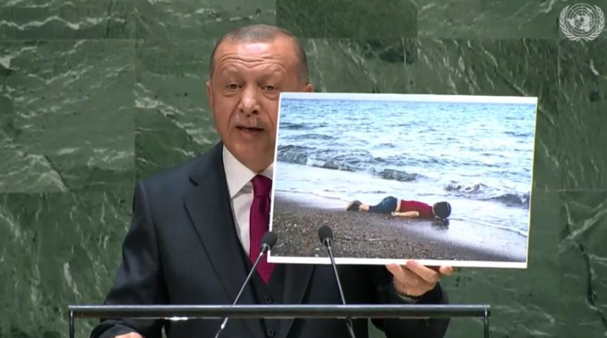 Erdogan vrea ca toţi să aibă arme nucleare sau nimeni