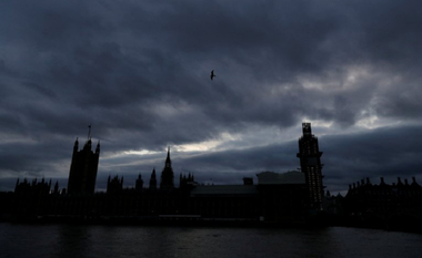 Camera Comunelor îşi reia activitatea într-o atmosferă electrică după deruta judiciară a lui Boris Johnson