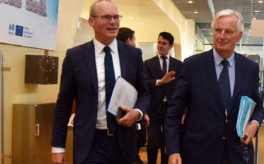 O ”prăpastie importantă” există în continuare între Londra şi Bruxelles, apreciază Simon Coveney după o întâlnire cu Michel Barnier