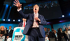 Poliţia galeză nu ia nicio măsură după ce Nigel Farage afirmă că ”după ce se termină Brexitul vom scoate cuţitul la” funcţionarii de la Whitehall; ”Ar fi trebuit să spun «toporul», care este un termen mai tradiţional pentru lovituri”