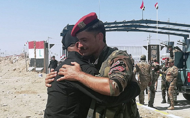 Un post de frontieră recucerit în 2017 de la Statul Islamic, al-Qaim-Bukamal, se reschide între Irak şi Siria