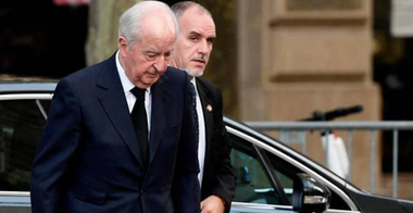 Fostul premier francez Edouard Balladur şi fostul său ministru al Apărării François Léotard, trimişi în judecată în partea financiară a scandalului Karachi