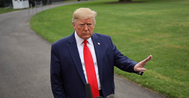Trump îndeamnă Ucraina şi China să ancheteze cu privire la familia Biden