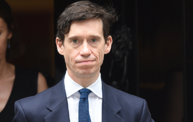 Unul dintre rivalii lui Boris Johnson în cursa la Downing Street, Rory Stewart, candidează la Primăria Londrei; el prezintă capitala britanică drept locul de unde se luptă împotriva ”pericolelor Brexitului” şi ”unui fel de extremism care pune stăpânire pe ţară”
