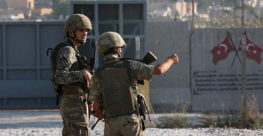 Un prim militar turc ucis şi alţi trei tăniţi în ofensiva ”Izvorul Păcii” în Siria, anunţă Guvernul; şapte civili, inclusiv un bebeluş, ucişi înprivinciile turce Sanliurfa şi Mardin; 29 de combatanţi şi zece civili kurzi ucişi în Siria, potrivit SOHR