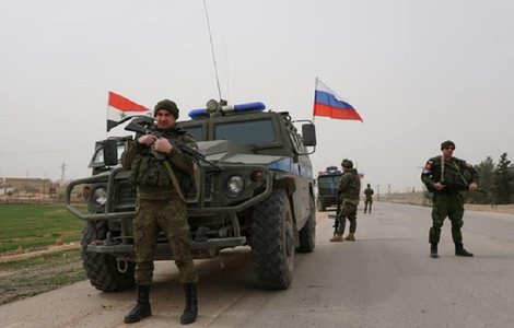 Armata siriană a preluat controlul asupra oraşului sirian Minbej pentru prima oară din 2012, anunţă Moscova; poliţia militară rusă patrulează în regiune pentru a împiedica o confruntare armată siriano-turcă