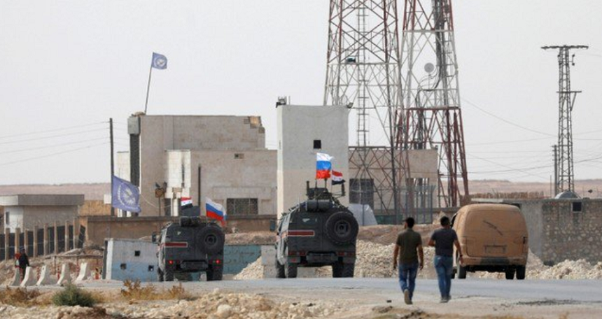 Forţele ruse avansează către frontiera siriano-turcă; reuniune NATO joi, într-o încercare de a aplana divergenţe pe tema operaţiunii turce