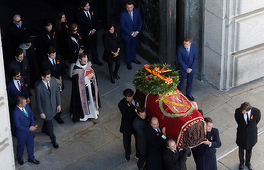 Spania îl exhumează pe dictatorul Franco din mausoleul său monumental "Valle de los Caidos"