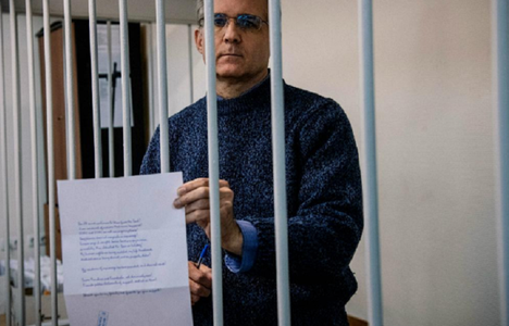 Justiţia rusă prelungeşte cu două luni arestul preventiv al americanului Paul Whelan, care nu se consideră un James Bond arestat, ci un Mister Bean răpit, ostatic în vederea unui schimb de deţinuţi