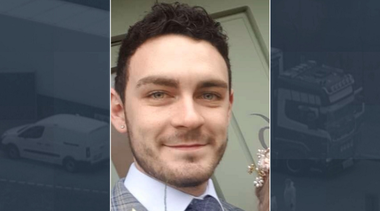 Şoferul camionului groazei de lângă Londra, menţinut în detenţie până la 25 noiembrie; Johnson semnează într-o carte de condoleanţe la Grays