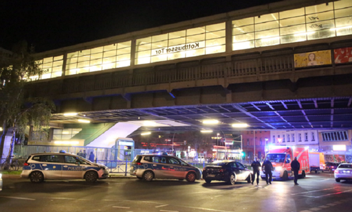 Un iranian împins sub o ramă de metrou, la Berlin, în timp ce încerca să protejeze o persoană într-un scaun cu rotile