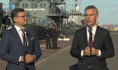 Secretarul general al NATO îndeamnă Rusia să-şi retragă trupele şi ofiţerii din estul Ucrainei