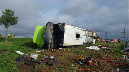 Franţa - 33 de persoane au fost rănite în urma unui accident de autobuz pe ruta Paris-Londra. Printre victime se află şi români