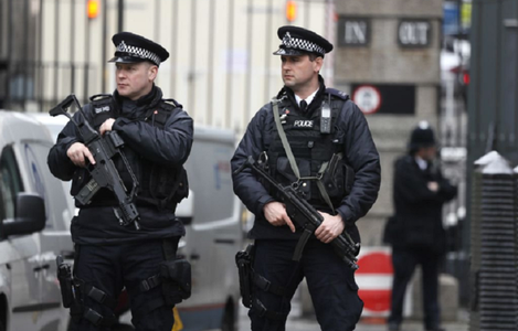 Regatul Unit îşi coboară nivelul alertei teroriste de la ”grav” la ”substanţial”, iar riscul unui atentat este considerat de-acum drept ”probabil” şi nu ”foarte probabil”