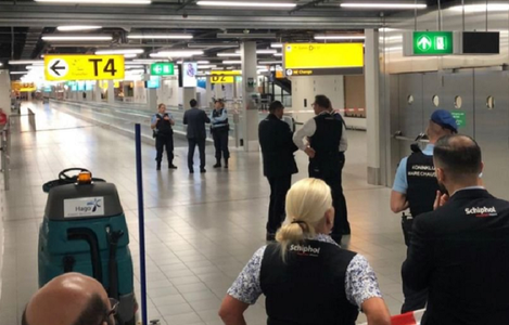 Alertă falsă de securitate la Schiphol-Amsterdam, după ce un pilot al companiei aeriene spaniole Air Europa declanşează din greşeală procedura cu privire la deturnarea aeranvei