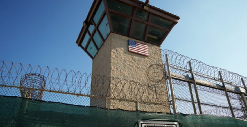 Justiţia franceză ar putea ancheta oficiali americani cu privire la tortura practicată la Guantanamo 