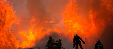 Proteste în Chile - O clădire istorică din centrul capitalei, incendiată. Peste 20 de morţi în trei săptămâni de manifestaţii