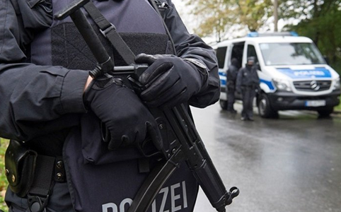 Trei presupuşi simpatianţi ai Statului Islamic, un german de origine macedoneană şi doi turci, arestaţi în Germania în legătură cu planificarea unui atentat sângeros în regiunea Rin-Main