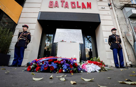 Comemorări ale atentatelor de la 13 noiembrie 2015 pe fondul unei ameninţări persistente