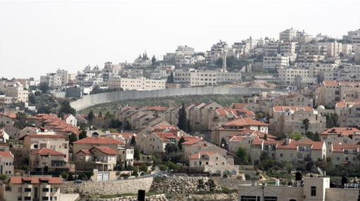 Israelienii jubilează, palestinienii condamnă decizia SUA de a nu mai considera coloniile israeliene din Cisiordania ocupată contrare dreptului internaţional