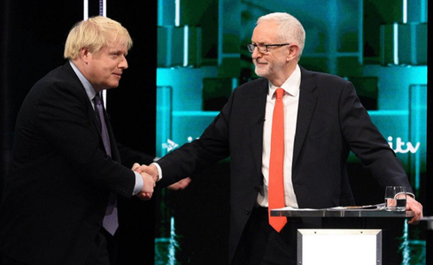 Johnson şi Corbyn, cot la cot potrivit unui sondaj YouGov în urma primei dezbateri televizate în campania alegerilor legislative anticipate, după ce se atacă dur pe tema Brexitului