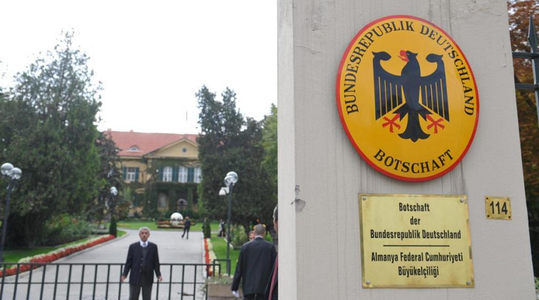 Un avocat al Ambasadei Germaniei în Turcia, acuzat de spionaj, care ajuta misiunea în cercetări cu privire la turci care cer azil politic în Germania, arestat