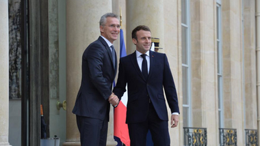 Macron îşi ”asumă în întregime” declaraţiile cu privire la moartea cerebrală a NATO şi vrea ca europenii să se asocieze la un tratat cu privire la forţele nucleare, în urma unei întâlniri cu Stoltenberg în care evocă, între altele, riscurile cu privire la reţeaua 5G