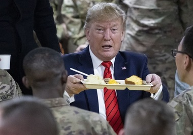 Donald Trump a făcut o vizită surpriză în Afganistan, de Ziua Recunoştinţei - VIDEO