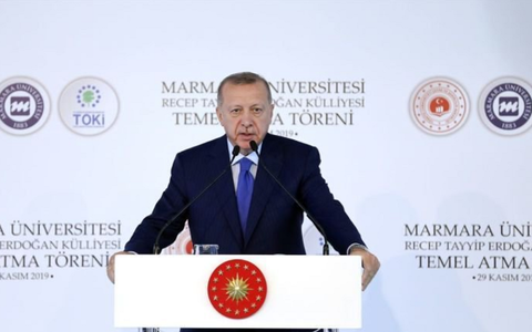 Erdogan afirmă că nu NATO, ci Macron este în ”moarte cerebrală”