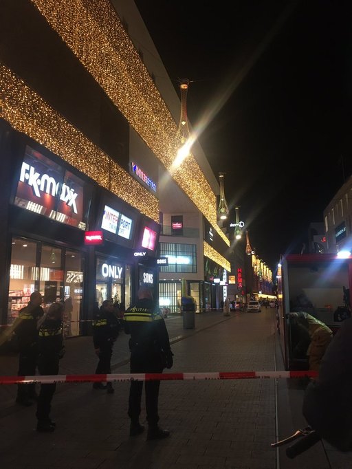 Un bărbat în vârstă de 35 de ani, arestat în legătură cu atacul de la Haga