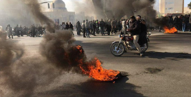 Rohani îndeamnă la eliberarea manifestanţilor ”nevinovaţi” arestaţi în timpul contestării