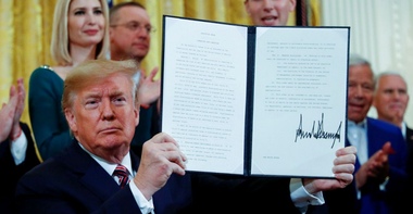 Trump semnează un decret în lupta împotriva antisemitismuluii în campusuri, denunţat drept o atingere la adresa libertăţii de exprimare