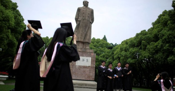 Studenţi protestează la Shanghai după înlocuirea ”libertăţii de gândire” cu ”gândirea lui Xi Jinping” în charta universităţii