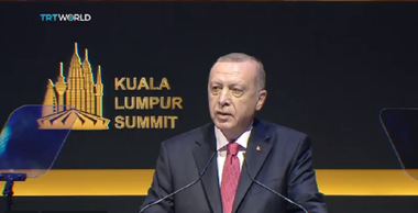 Aproximativ 50.000 de sirieni de la Idleb se refugiază în Turcia, anunţă Erdogan la summitul liderilor ţărilor musulmane din Malaysia