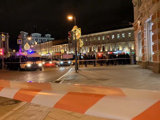 UPDATE - Răniţi şi un atacator ”neutralizat” în schimburi de focuri la sediul central al FSB din Moscova, anunţă serviciile secrete ruse. Presa rusă vorbeşte despre 3 morţi VIDEO