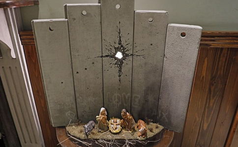 Banksy dezvăluie înainte de Crăciun ”Cicatricea Betleemului”, o scenă a Naşterii
