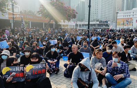 Locuitori ai Hong Kongului manifestează în semn de susţinere a uigurilor; ”Noi suntem următorii”