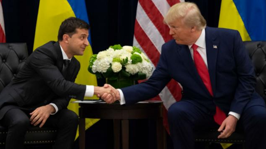 Ajutorul militar destinat Ucrainei, blocat la 90 de minute după convorbirea la telefon a lui Trump cu Zelenski